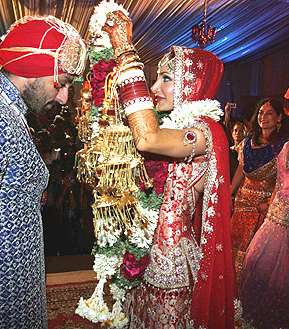 زفاف فيكرام شاتوال وبريفا ساشدي( 20 مليون دولار)