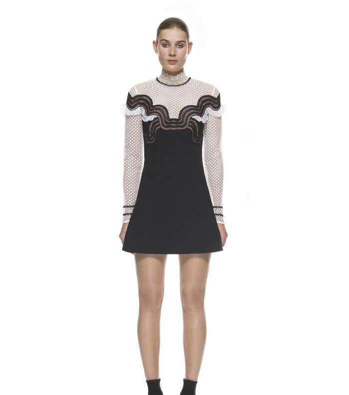الفستان القصير باكمام الشبك Mesh من مجموعة Self portrait resort 2017