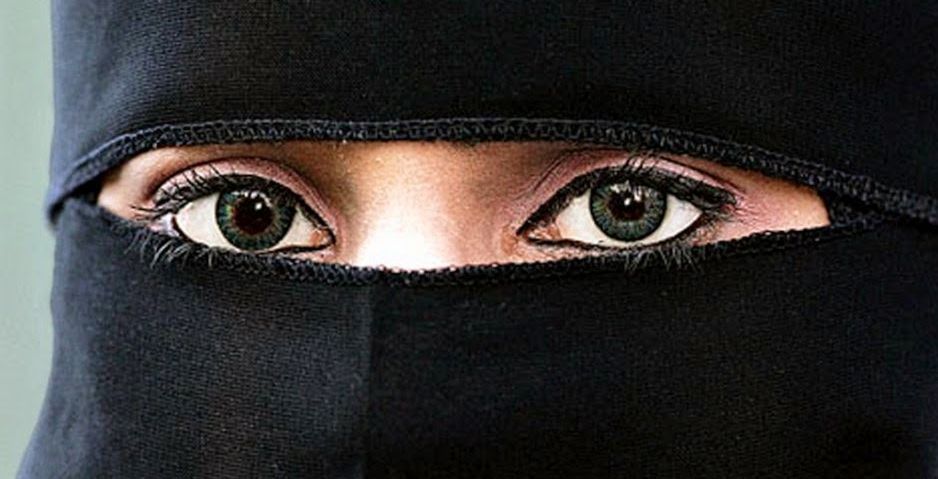 سعودية تطلب الطلاق