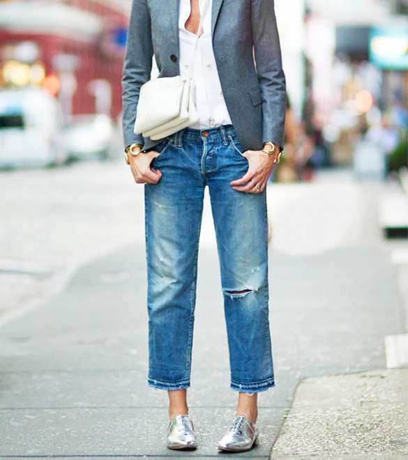 اكتشفي كيف تنسقين جينز البوي فرند في العمل