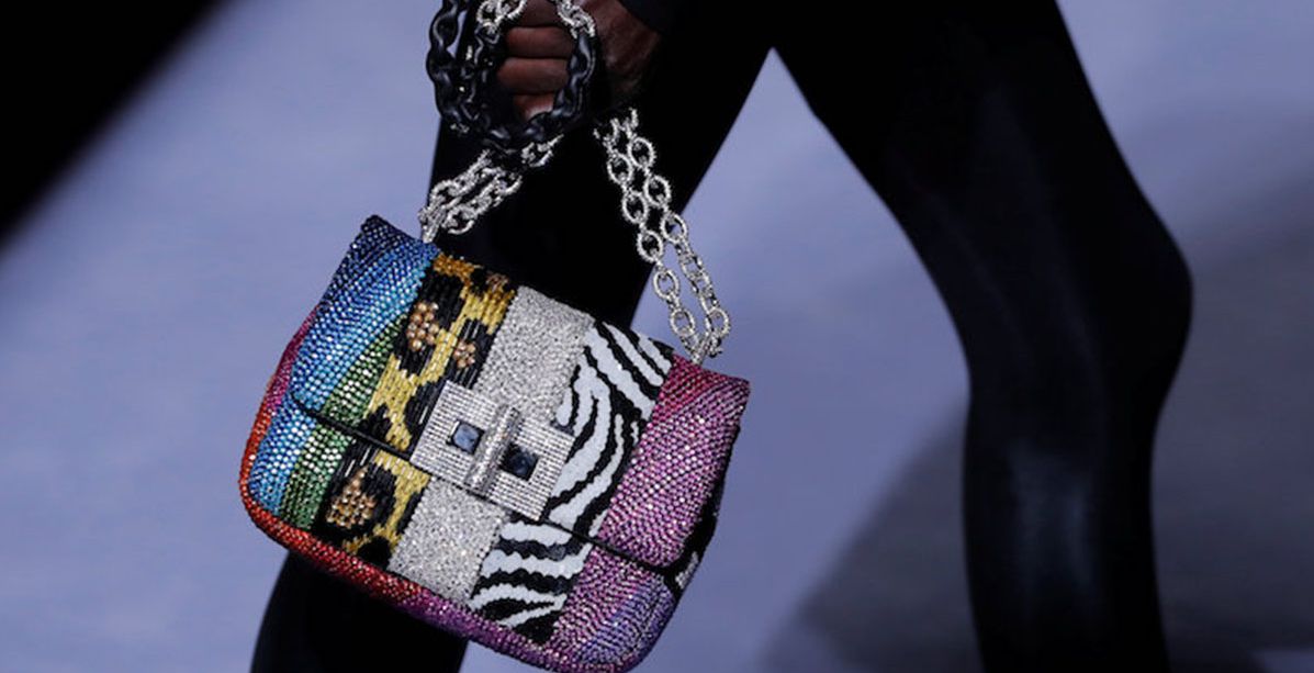 تعرفي على موديلات شنط شتاء 2019