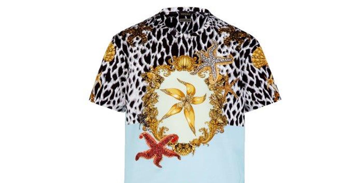 T shirts فيرساتشي من مجموعة خاصة ومحدودة الكمية