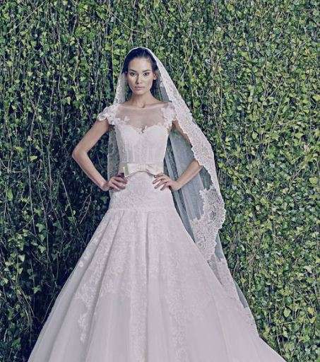 أميرة تخطف القلوب مع الأقمشة الرائعة