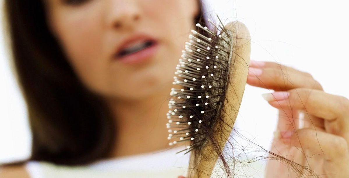 4 عادات سيئة جداً تسبب تساقط الشعر...تخلي فوراً عنها