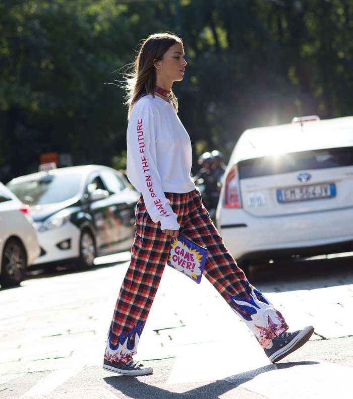 السروال المقطع بموضة الـ Plaid من شوارع ميلانو