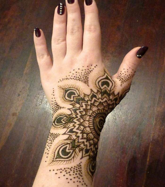 صور اجمل نقش حناء 2021