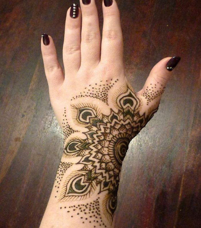 صور اجمل نقش حناء 2021