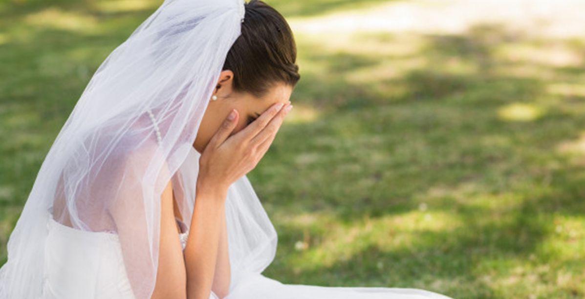 عروس تتعرض لأسوء خيبات الامل يوم زفافها ورد فعلها فاجأ المدعوين!
