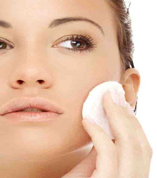 صور افضل اساس للبشرة الدهنية