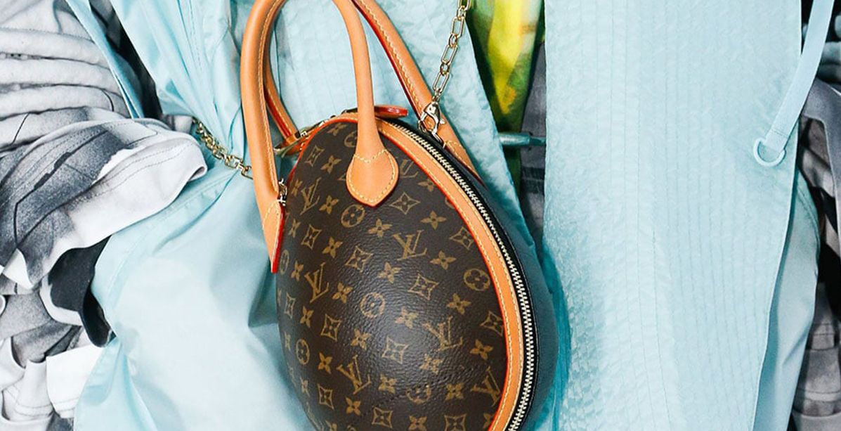 الحقيبة على شكل البيضة