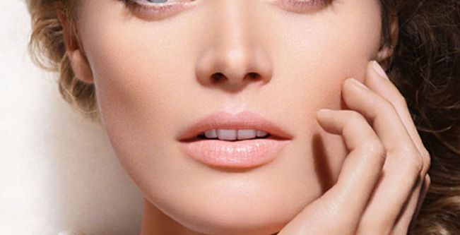 كيفية وضع مكياج كريمي | استعمال مستحضرات وادوات المكياج الكريمية 