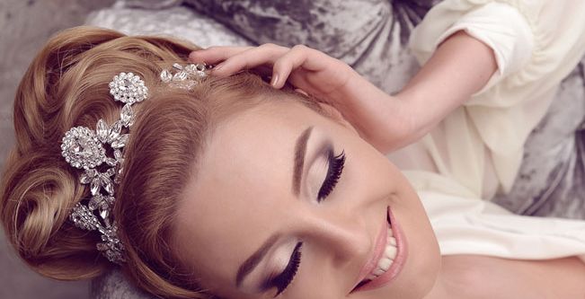 4 أسباب تعزز سعادة العروس خلال تحضيرات الزفاف