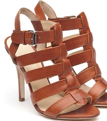 اختاري أحذية Chloe من مجموعة Liam Fahy لربيع 2013