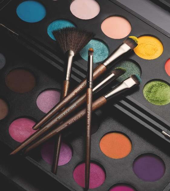 أحدث 76 فرشاة ماكياج من Make Up For Ever
