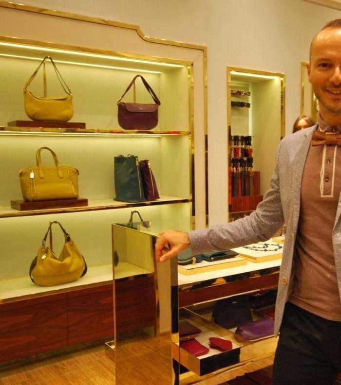 مدير مبيعات FURLA في الامارات