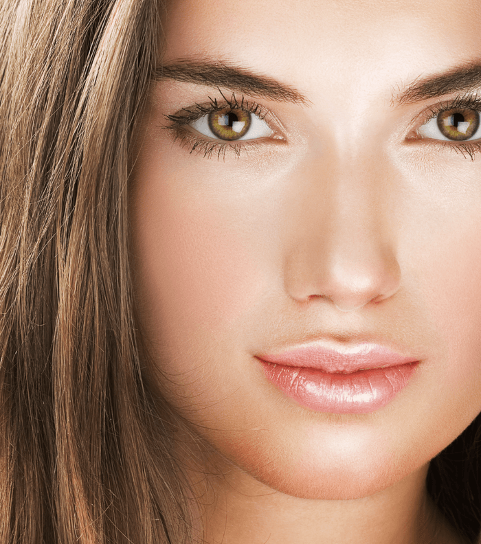 ماكياج طبيعي وبشرة نضرة 