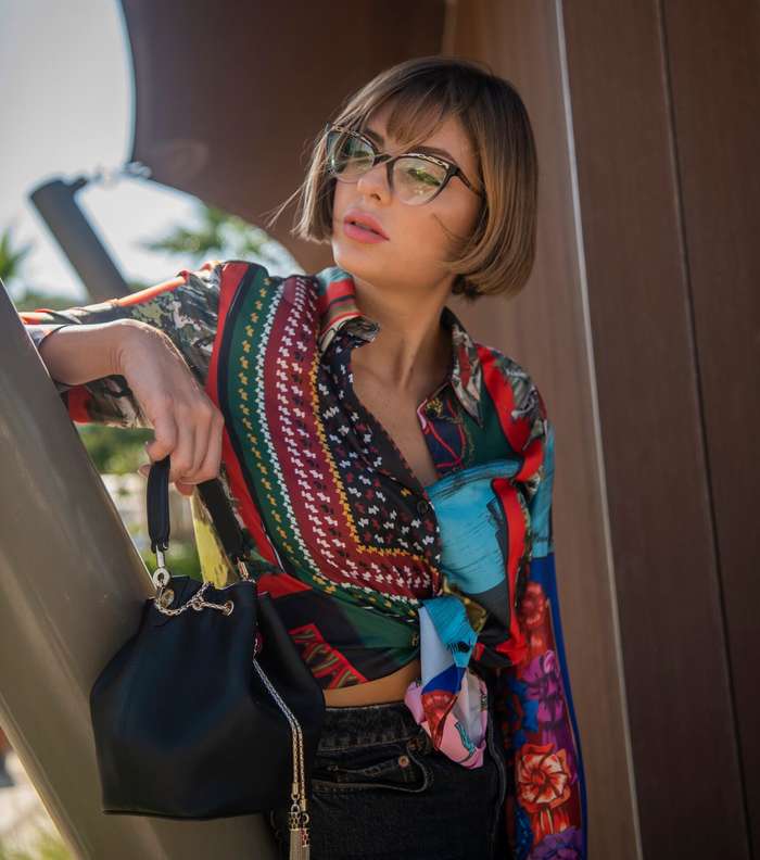 نسقي نظارات بولغري على طريقة لينا قزيز