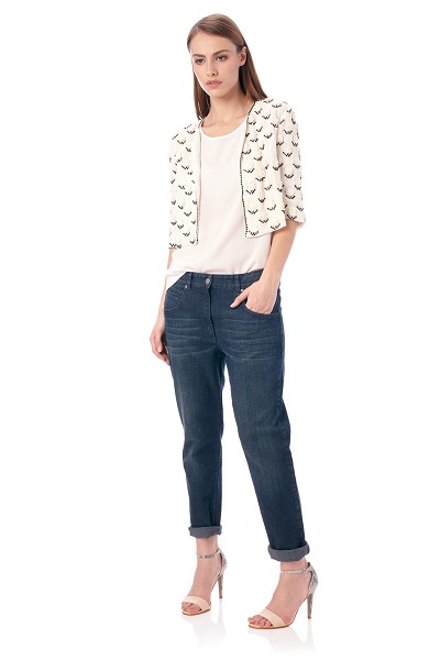 إرتداء السترات القصيرة Cropped Jackets