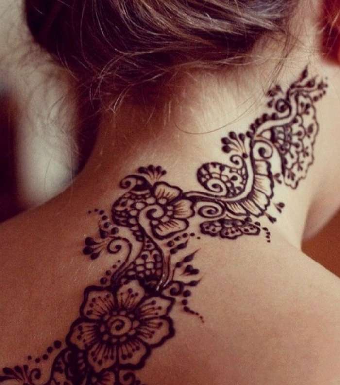 نقش حناء خفيف بالصور