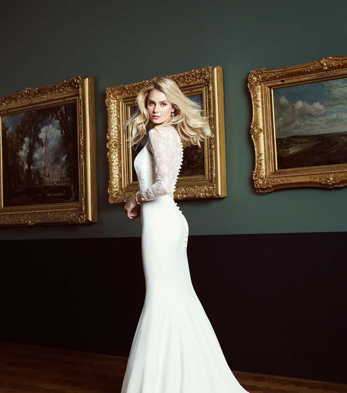 صور اجمل فستان زفاف ضيق