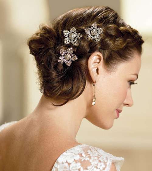 تسريحات زواجات للشعر القصير