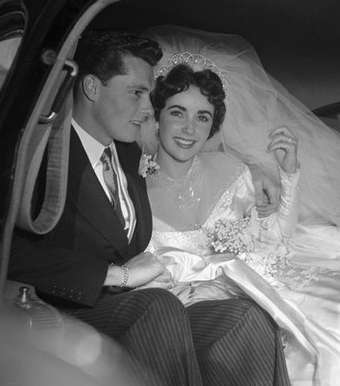 إليزابيت تايلور وزواجها الأوّل من كونراد هيلتون في 1950 