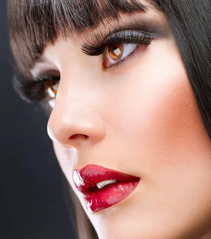  مكياج بالخطوات لتكبير العيون