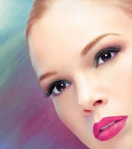 المكياج الخفيف مع الظلال الملوّنة