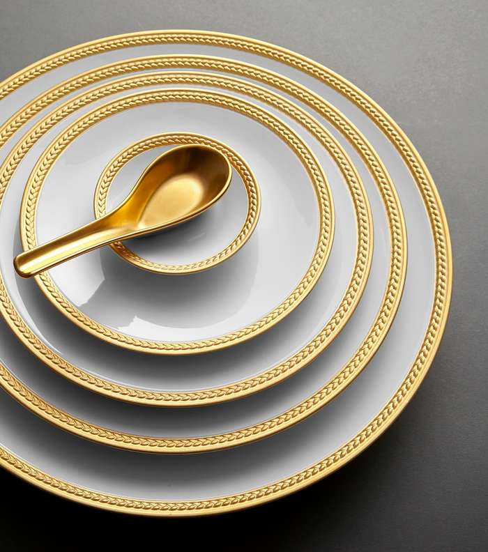 مجموعة الأواني الذهبية من تاناغرا