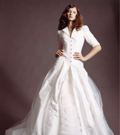 الفستان على شكل بذلة رسمية Suit Dress لصاحبات الجسم على شكل تفاحة