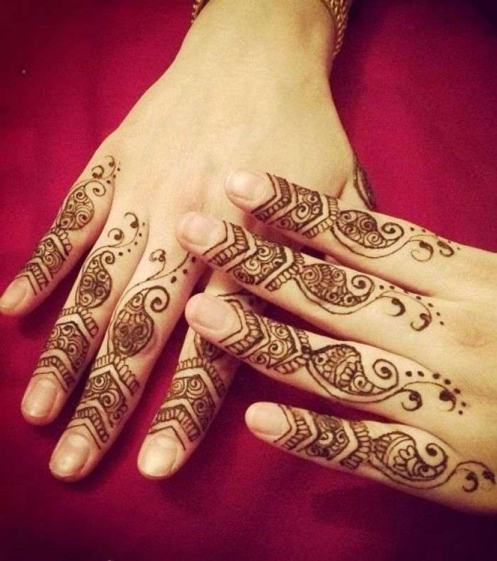 صور اجمل نقش حناء اماراتي اصابع