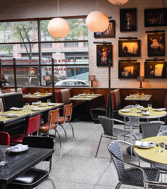 مطعم The Bowery Bar & Grill في نيو يورك