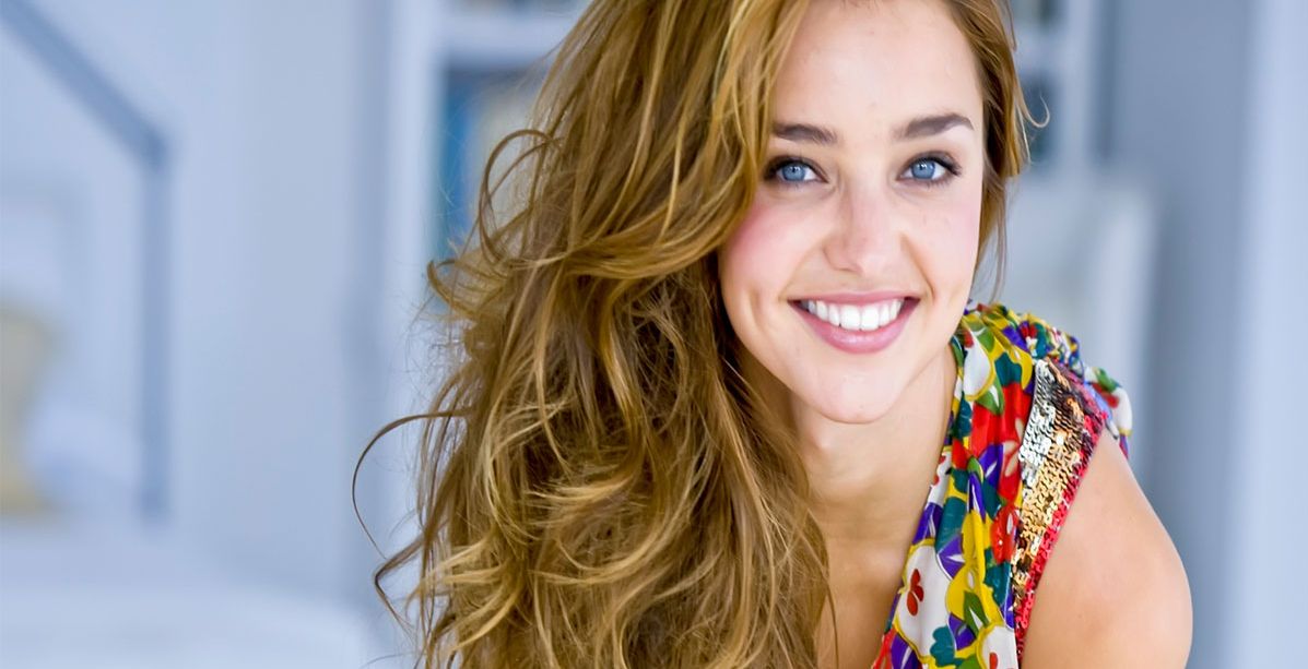 هل ترغبين بالحصول على غمازات دون جراحة؟ إليك الطريقة