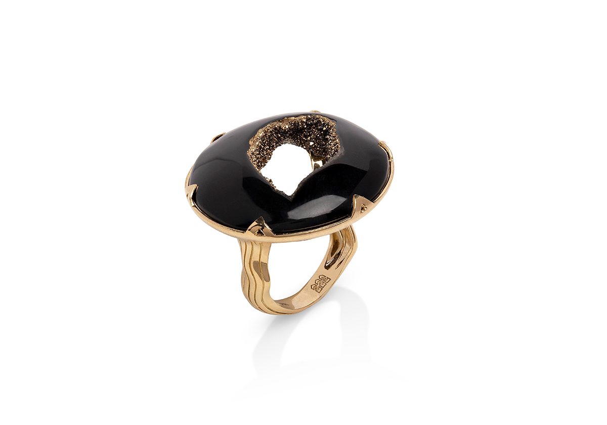 حوار مع شيخة بنت عبدالله السركال عن رحلتها في تصميم اجمل المجوهرات