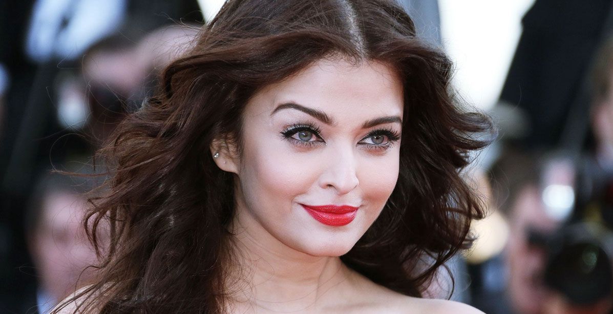 صور نادرة من مراهقة آيشواريا راي.. تثبت أنها لم تخضع لعمليات التجميل!