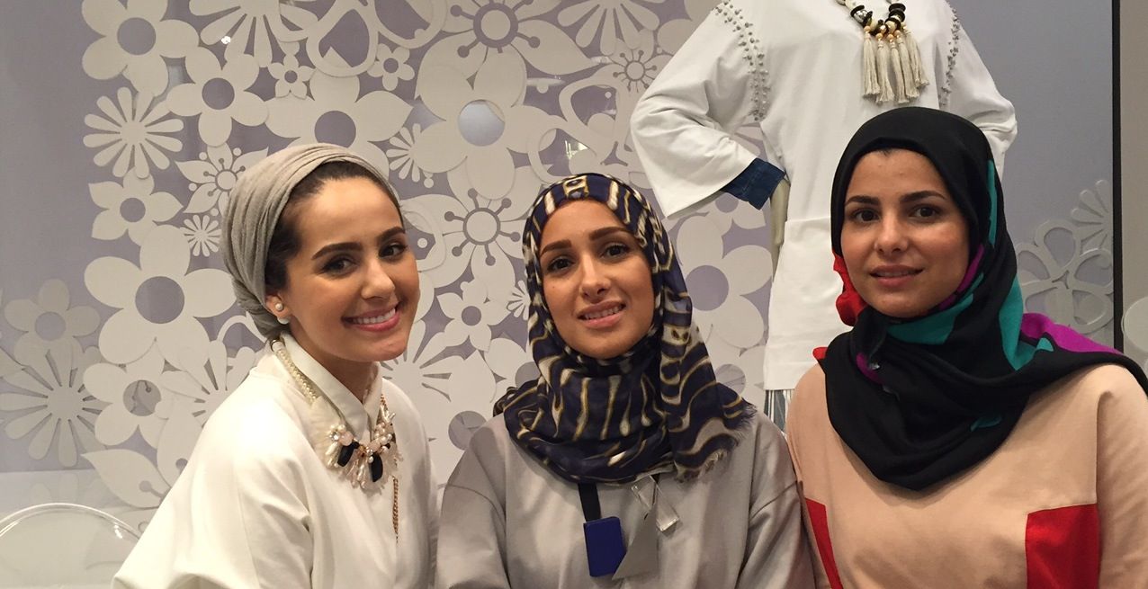 ياسمينة تقابلا Lili Aiya والمدونة آسيا