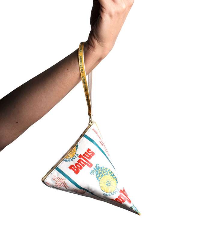 اخترنا لمايا دياب كلاتش غريب من Sarah's Bag