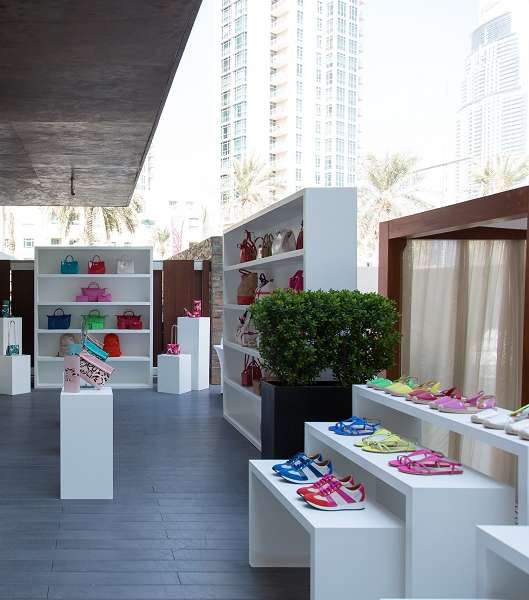 مجموعة حقائب وأحذية Longchamp الحديثة في دبي