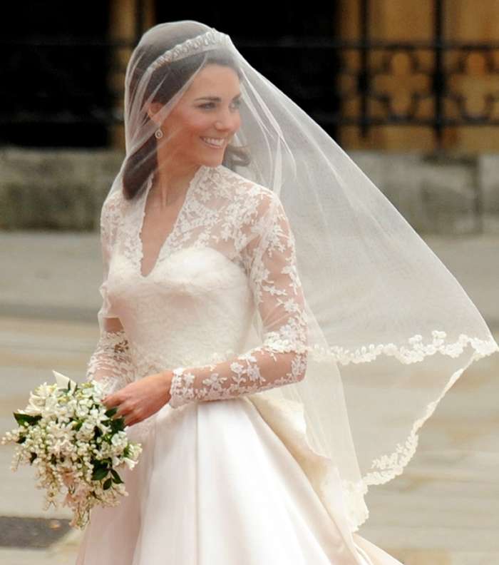 بالصور، قضيّة ملكيّة تصميم فستان زفاف كيت ميدلتون إلى العلن