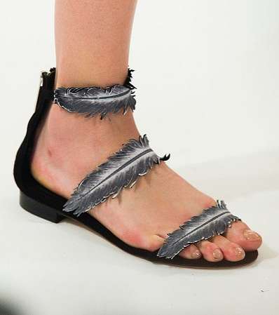 موضة الحذاء المسطّح والأنيق Fancy Flats