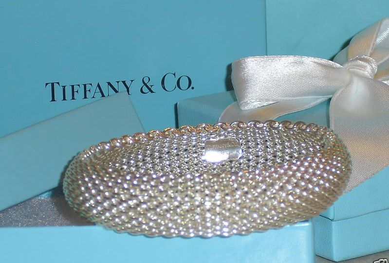 إعلان تجاريّ لماركة Tiffany & Co