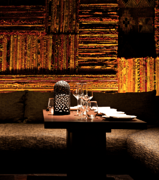 أجواء حميمة وفاخرة يقدمها مطعم كُبارا