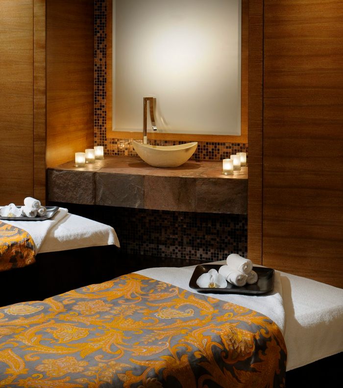 إليك صور عن جلسة تدليك وسكراب فاخرة في منتجع The Address Downtown