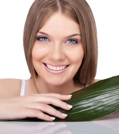 طرق تنظيف البشرة في البيت | خلطات لتقشير بشرة الوجه