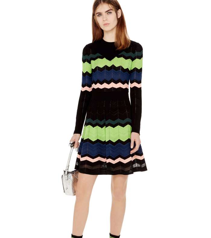 موضة الفستان بقماش الـ Knitwear الذي تستهر به ميسوني