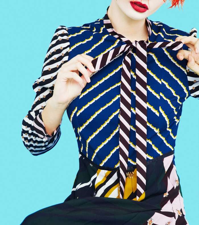 القميص المطبع مع العقدة علة العنق من ماري كاترانتزو مجموعة Resort 2017