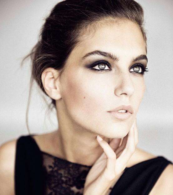 مكياج السموكي للفستان الأسود