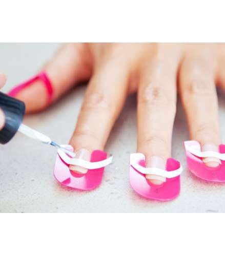 موضة الفرانش اكثر سهولة مع CreaNails