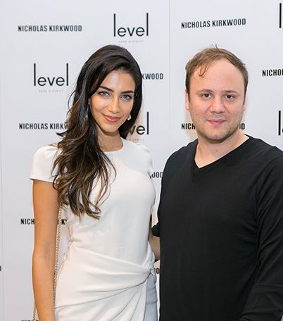 صور اطلاق مجموعة Nicholas Kirkwood في دبي