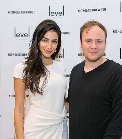 صور اطلاق مجموعة Nicholas Kirkwood في دبي